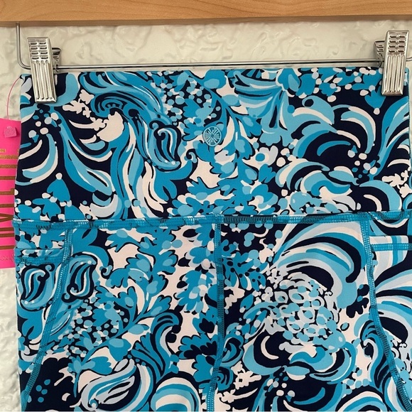 MWT Lilly Pulitzer Luxletic South Beach High Rise Shorts Small - Picture 6 of 9